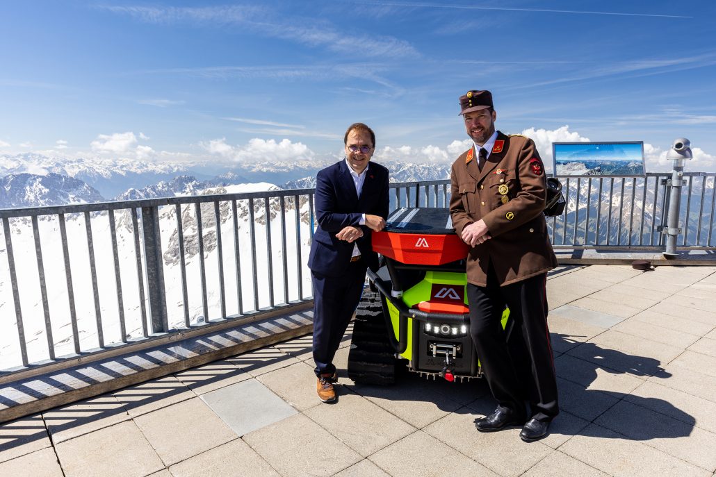 2022 05 18 Magirus PR Handover Wolf R1 Ehrwald Zugspitze Pic 02