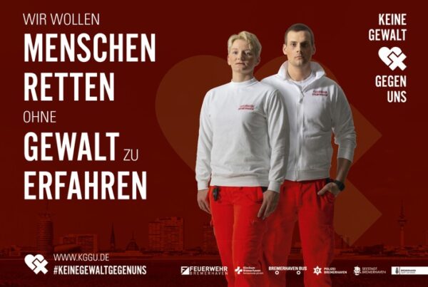 Minderjährige Randalierer treten gegen Rettungswagen der Feuerwehr Bremerhaven 9 20240117 01 01 s