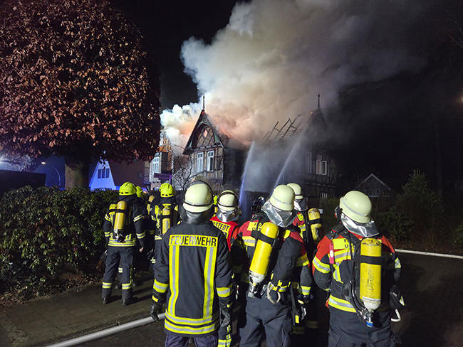 Wohnhausbrand in Rotenburg – Großbrand in der Nacht