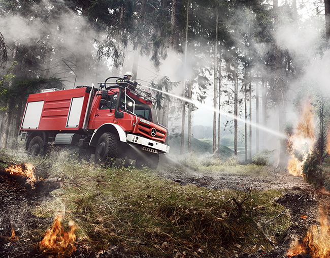 Mercedes-Benz Special Trucks zeigt Einsatzfahrzeuge auf der Messe FIREmobil