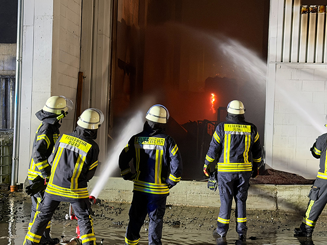 Brand auf Recyclinghof in Hambühren 2 Brand auf Recyclinghof Hambühren