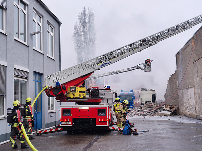 Großbrand Lagerhalle Regensburg