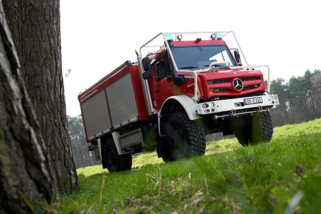 RETTmobil 2025: Mercedes-Benz Special Trucks stellt Unimog TLF 3000 und Atego HLF 10 vor 1 DaimlerTruckRETTmobil25 3s