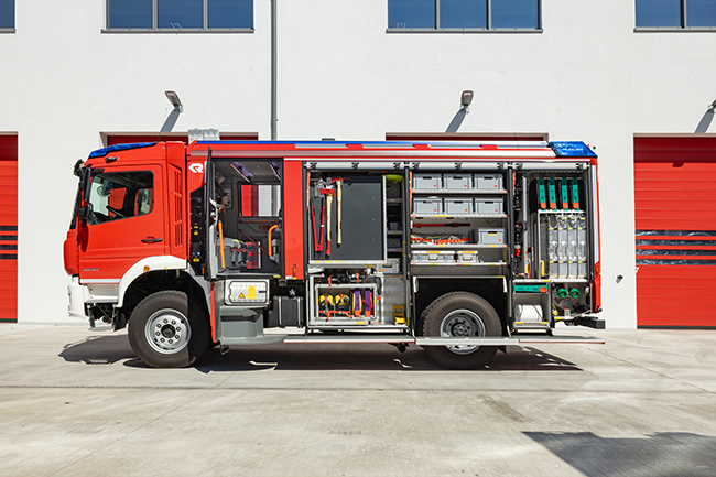 RETTmobil 2025: Mercedes-Benz Special Trucks stellt Unimog TLF 3000 und Atego HLF 10 vor 2 DaimlerTruckRETTmobil25 4s