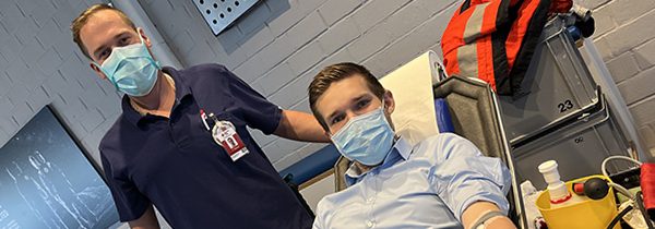 Denios Blutspendetag Pascal Klassen Kai Peperkorn 650t