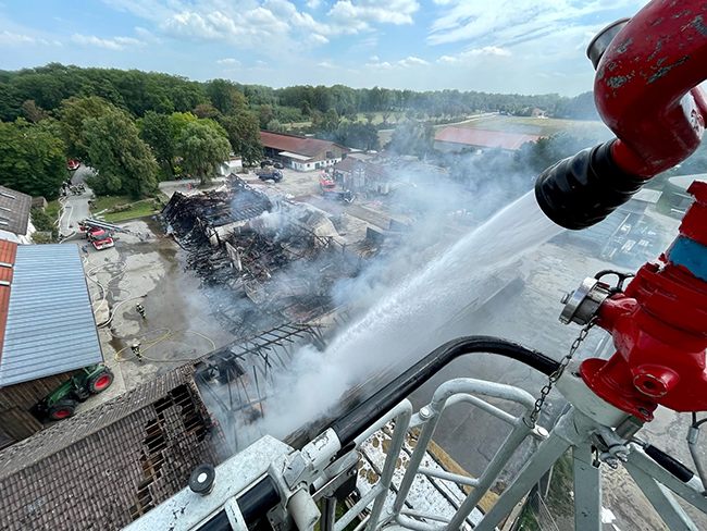 Drohnenaufnahme GrossbrandEggertshof Bild FW Freilassing 650