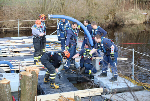 Notschöpfen Großübung THW