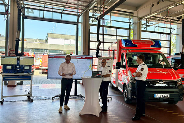Neues Blaulicht-Navi: Feuerwehr Frankfurt jetzt noch schneller am Einsatzort 4 FW Frankfurt VorstellungBlaulicht Navi 1s