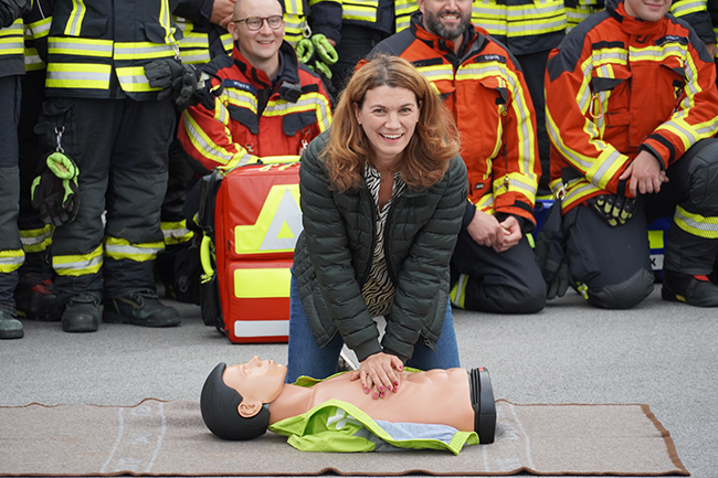 Bayern: Landkreis-Feuerwehren retten Leben als CPR-Teams - Pilotprojekt abgeschlossen 3 Feuerwehr CPR Projekt LandkreisRegensburg 3s