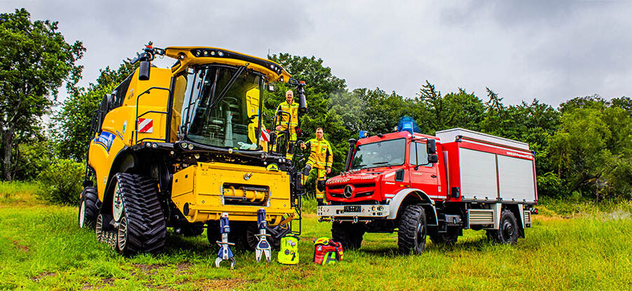 Feuerwehreinsatz Maehdrescher FLORIAN2024 002 t