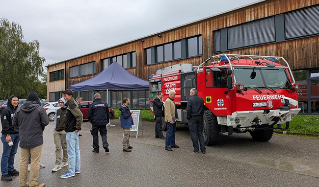 Fachforum Feuer & Wald des Forest Fire Fighting Laboratory (FFFLab) 2 Fahrzeug Fachforum Feuer & Wald