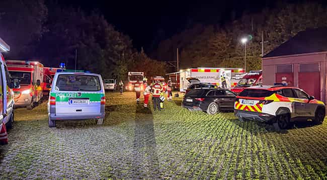 Technische Störung an ICE: Rund 300 Einsatzkräfte auf Schnellfahrstrecke im Einsatz 1 ICE Einsatz Feuerwehren Main Spessart 01s