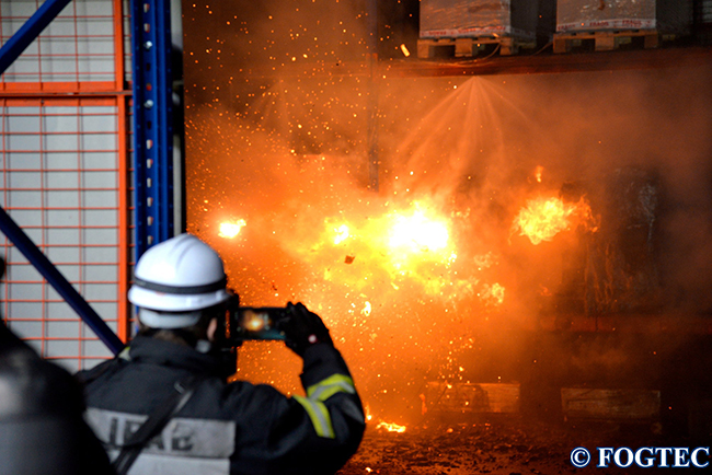 Feuerwehr Fachjournal 4 Fogtec Brandversuch