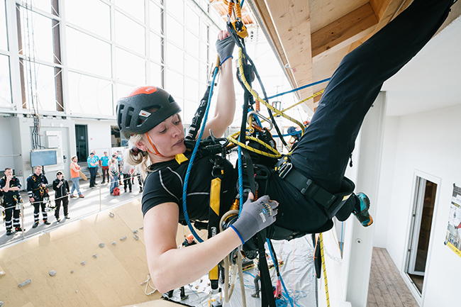 Hochspannung und Spitzenleistungen beim PETZL RopeTrip Series