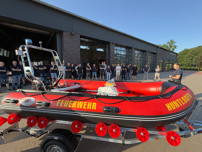 Feuerwehr Huntlosen erweitert Ausstattung um modernes Rettungsboot für Wasserrettung 1 Rettungsboot Feuerwehr Huntlosen 2026 07s
