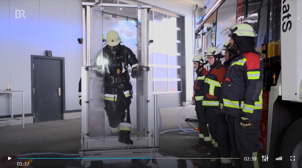 Kampf dem Feuerkrebs: Dekontamination direkt nach dem Einsatz im DekoRolli RC