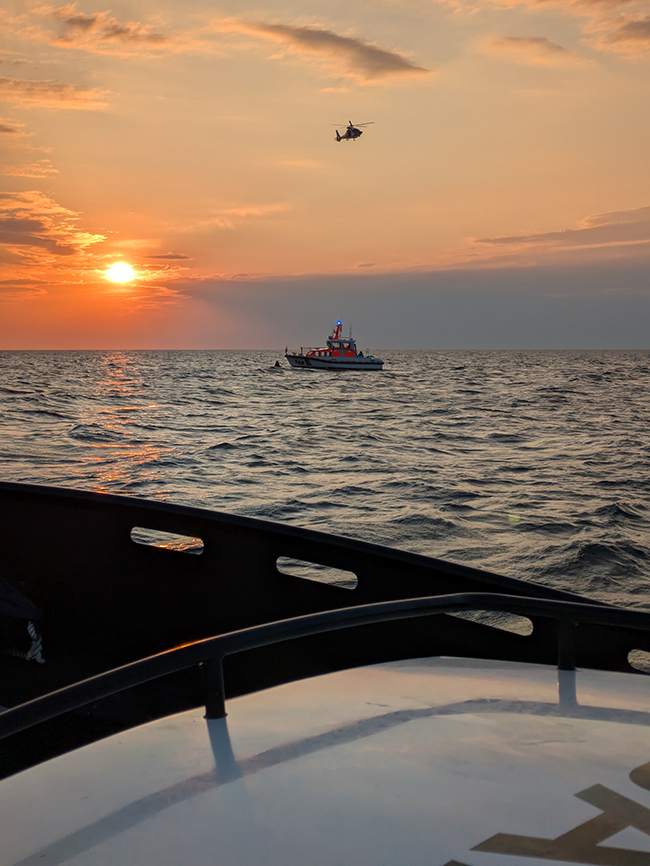 Seenotretter: Umfangreiche Suche nach Wingsurfer erfolgreich 1 Seenotretter Wingsurferrettung 250721 1s