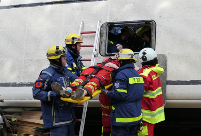 Feuerwehr Fachjournal 2 THW Ehrentag