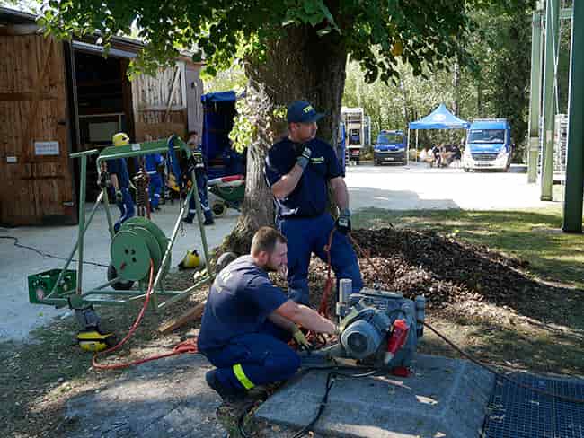 Chiemseeübung 2026 an Tiroler Ache erfolgreich abgeschlossen - 500 Meter Ölsperre ausgebracht 5 THW Rosenheim Chiemsee30sept26 008