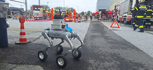Spürroboter auf vier Beinen für sichere Feuerwehreinsätze 4 Spürroboter