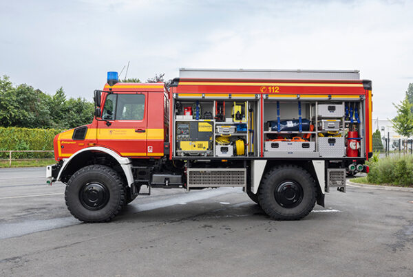 Unimog U 5023 Feuerwehr Luenen 09s