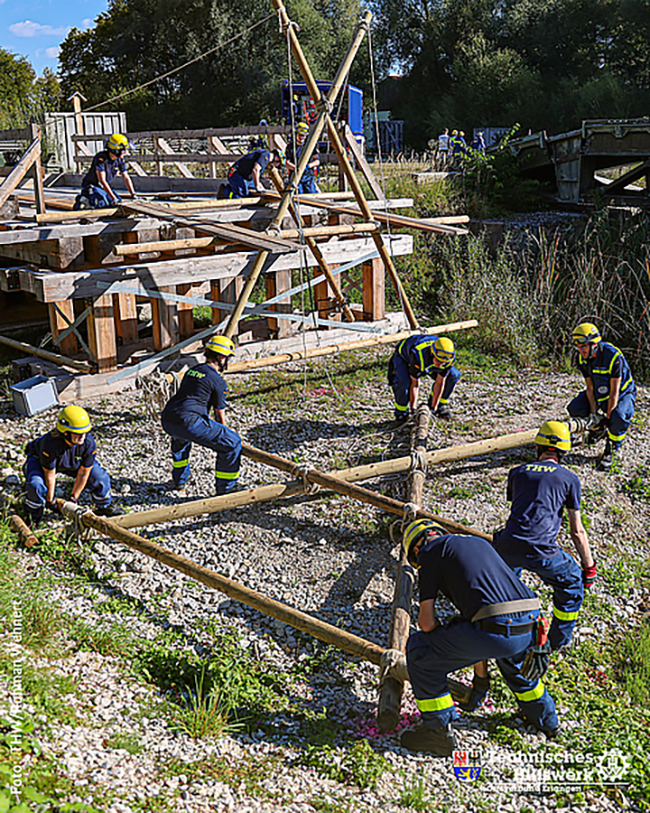 Verbindung von Holzstämmen