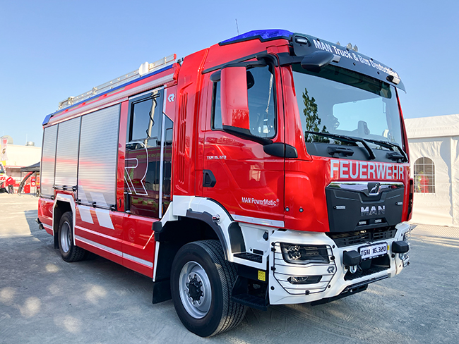 RETTmobil 2025: MAN präsentiert modernste Ambulanz- und Feuerwehrfahrzeuge 3 man tgm 16.320 4x4 bl fw rosenbauer rettmobil25 s